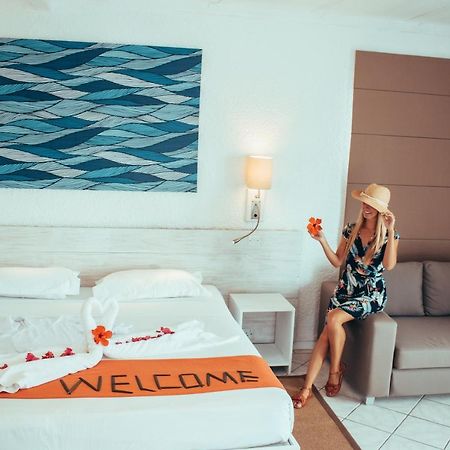 Astroea Beach Hotel (Adults Only) Blue Bay Exterior foto